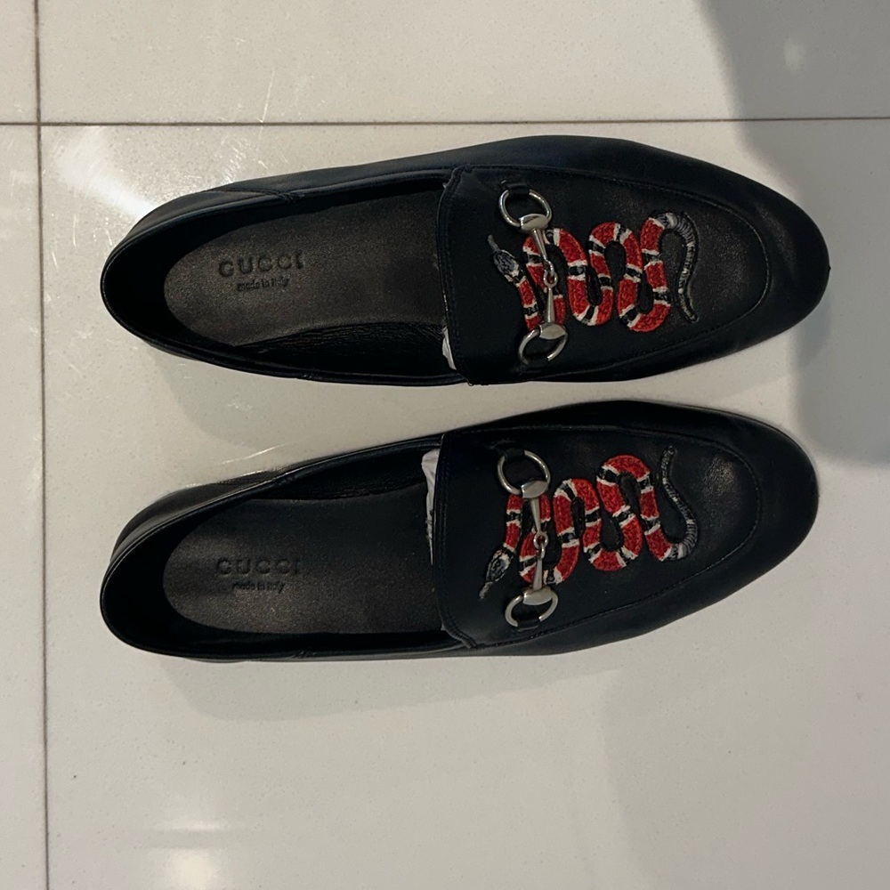 Gucci 2017 Brixton Kingsnake Loafers Size: 8 | IT 38 - Picture 6 of 9